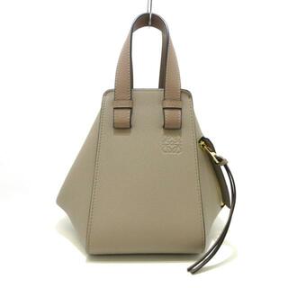 LOEWE - LOEWE(ロエベ) ハンドバッグ レディース美品  ハンモックバッグ コンパクト A538H13X03 サンド(ベージュ)×ブラウン ソフトグレインカーフ