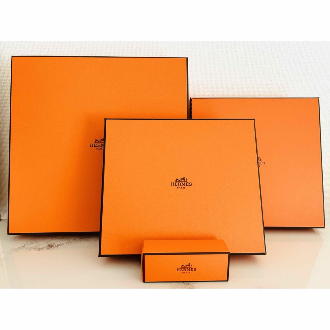 Hermes(エルメス)のHERMES 空箱 4個セット リボン付き レディースのファッション小物(その他)の商品写真