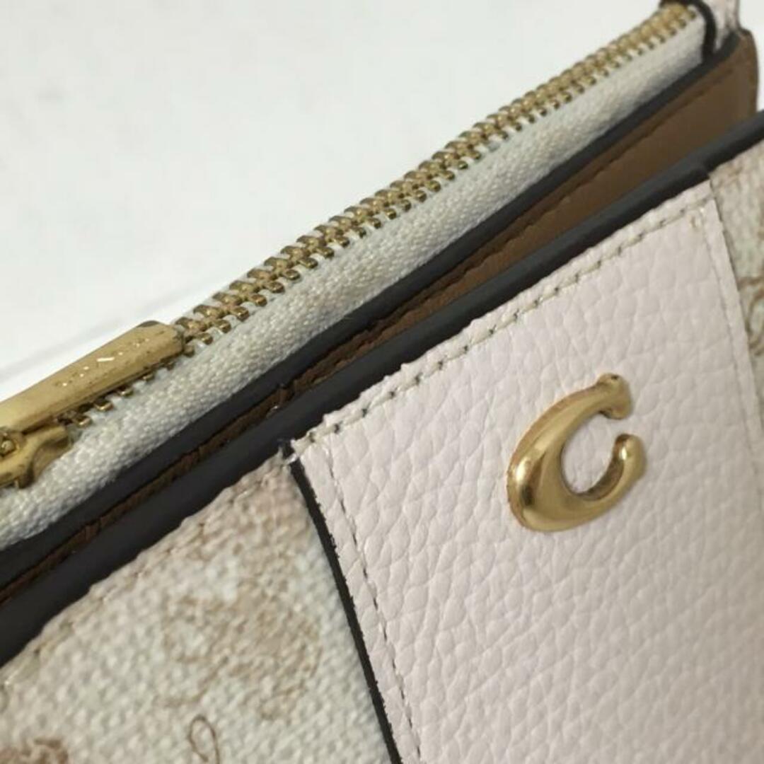 COACH(コーチ)のCOACH(コーチ) 2つ折り財布 バイフォールド スナップ ウォレット ウィズ ホース アンド キャリッジ プリント C9610 白×ライトピンク×ベージュ PVC(塩化ビニール)×レザー レディースのファッション小物(財布)の商品写真