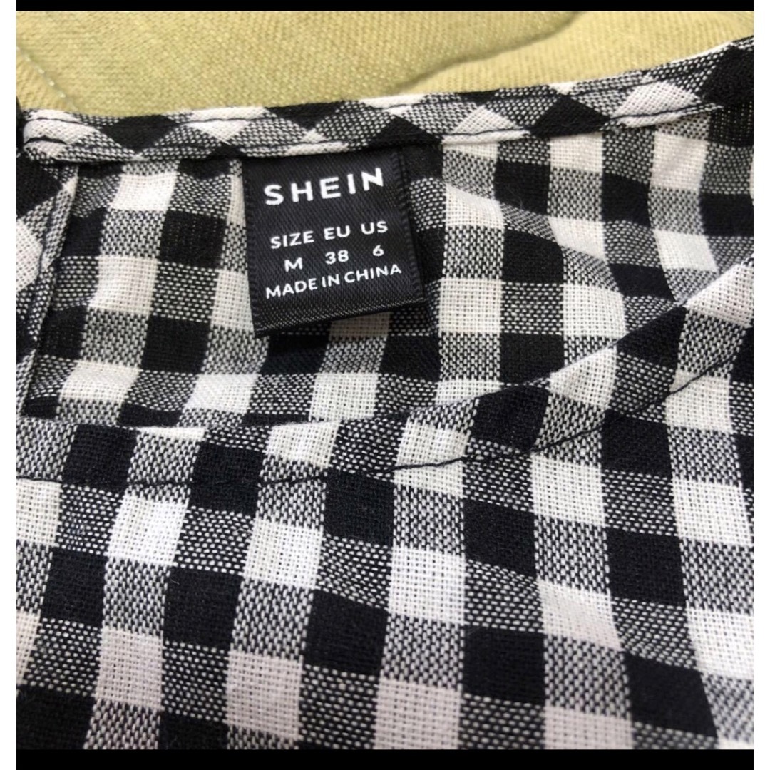 SHEIN(シーイン)のSHEINレディーストップス2点セット♪美品 レディースのトップス(Tシャツ(半袖/袖なし))の商品写真