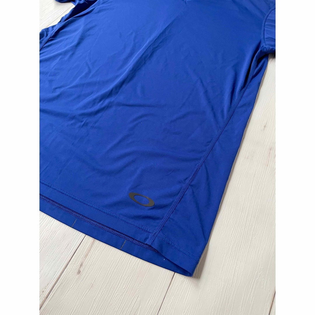 Oakley(オークリー)の試着のみ★オークリーの青いTシャツ メンズのトップス(Tシャツ/カットソー(半袖/袖なし))の商品写真