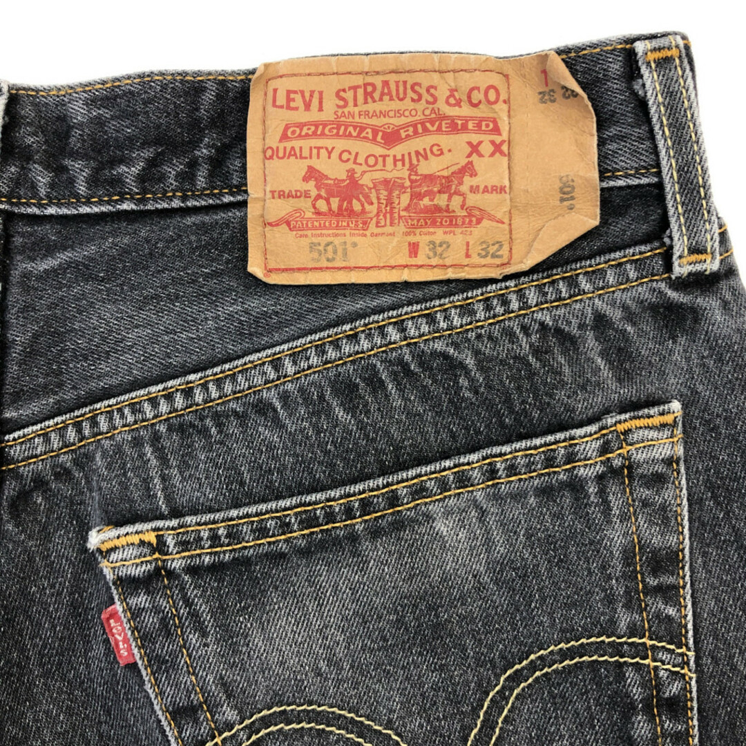 Levi's(リーバイス)の00年代 Levi's リーバイス 501 デニムパンツ ブラック (メンズ W32 L32) 中古 古着 Q6910 メンズのパンツ(デニム/ジーンズ)の商品写真