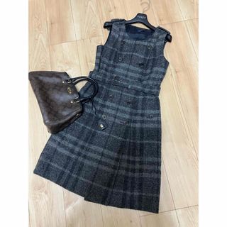 バーバリー(BURBERRY)の美品　バーバリー　ロンドン　ワンピース　ジレ　チェック　グレー　ニット(ひざ丈ワンピース)