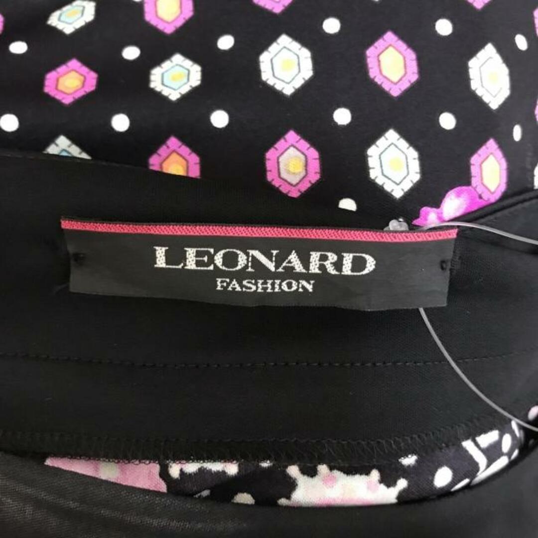 LEONARD(レオナール)のLEONARD(レオナール) ワンピース サイズ1 S レディース - 黒×ライトカーキ×マルチ 半袖/ひざ丈/花柄/ドット柄 レディースのワンピース(その他)の商品写真