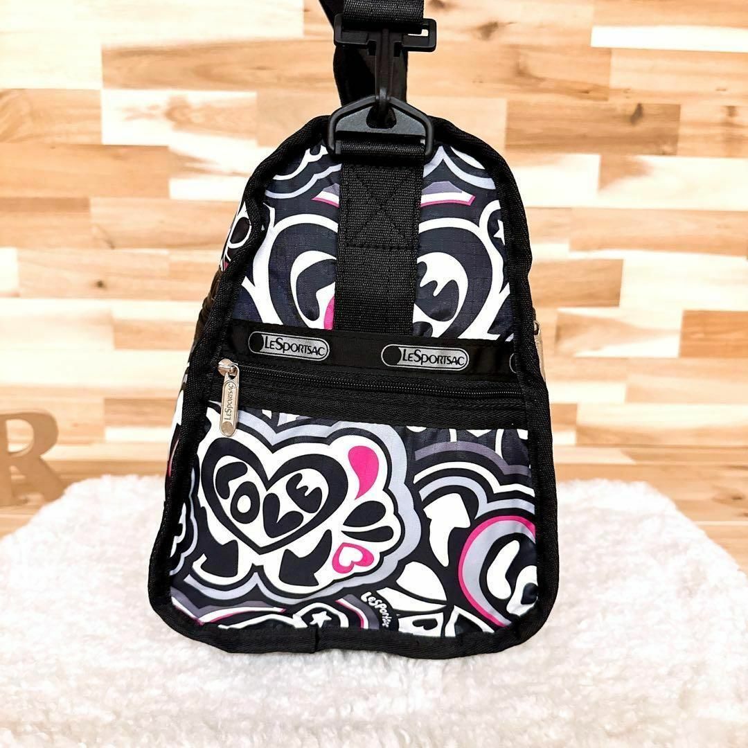 LeSportsac(レスポートサック)のポーチ付き【レスポートサック】ラブ LOVE ハート ショルダーバッグ 黒×白 レディースのバッグ(ショルダーバッグ)の商品写真