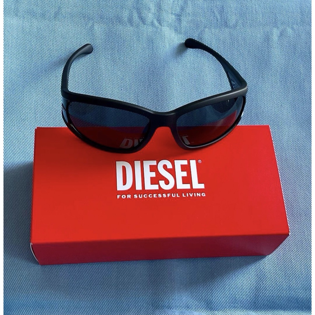 DIESEL(ディーゼル)のディーゼル　サングラス　1224　ブラック　新品 タグ付　プレゼントにも　LX3 メンズのファッション小物(サングラス/メガネ)の商品写真