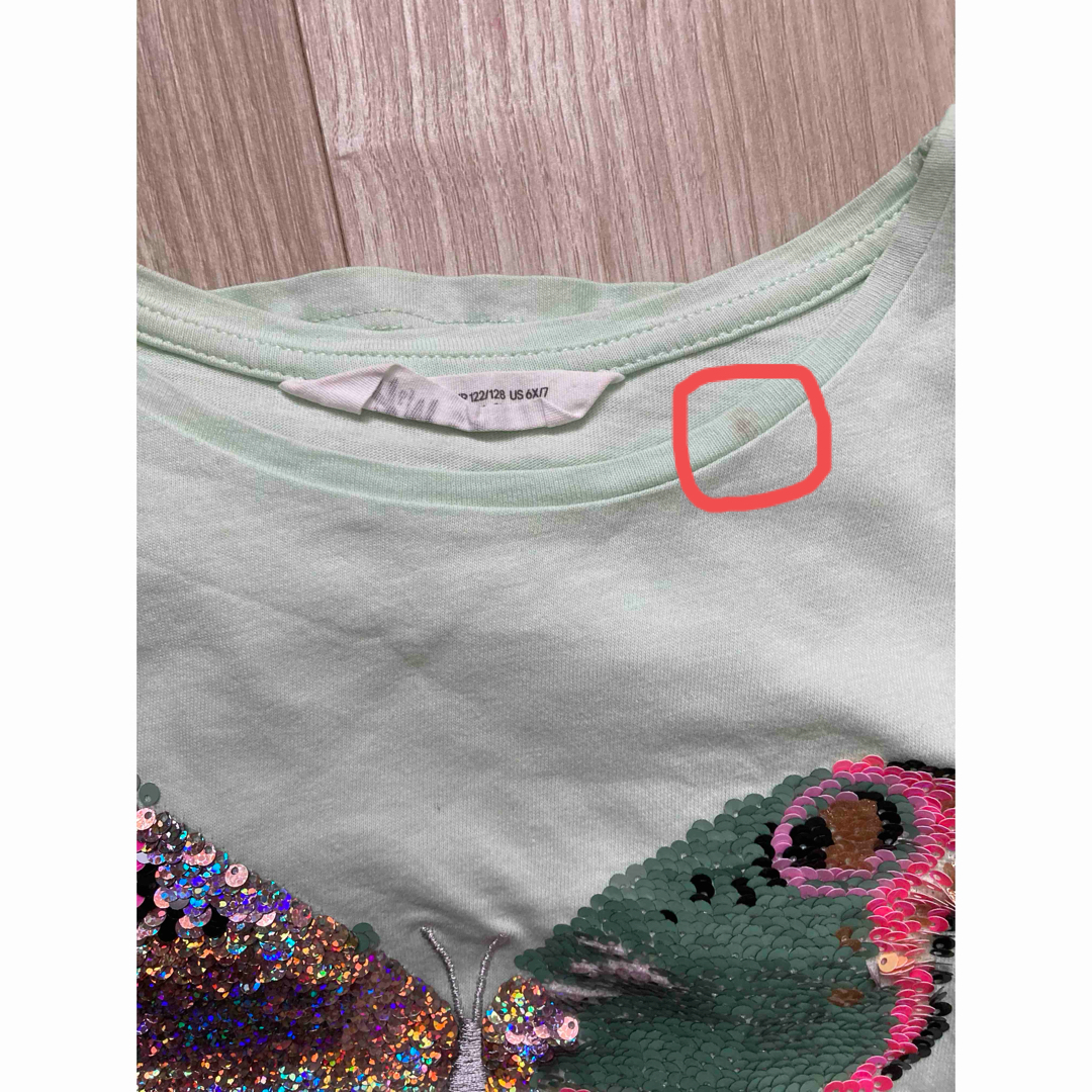H&M(エイチアンドエム)のH&M 半袖Tシャツ　スパンコール　120 キッズ/ベビー/マタニティのキッズ服女の子用(90cm~)(Tシャツ/カットソー)の商品写真