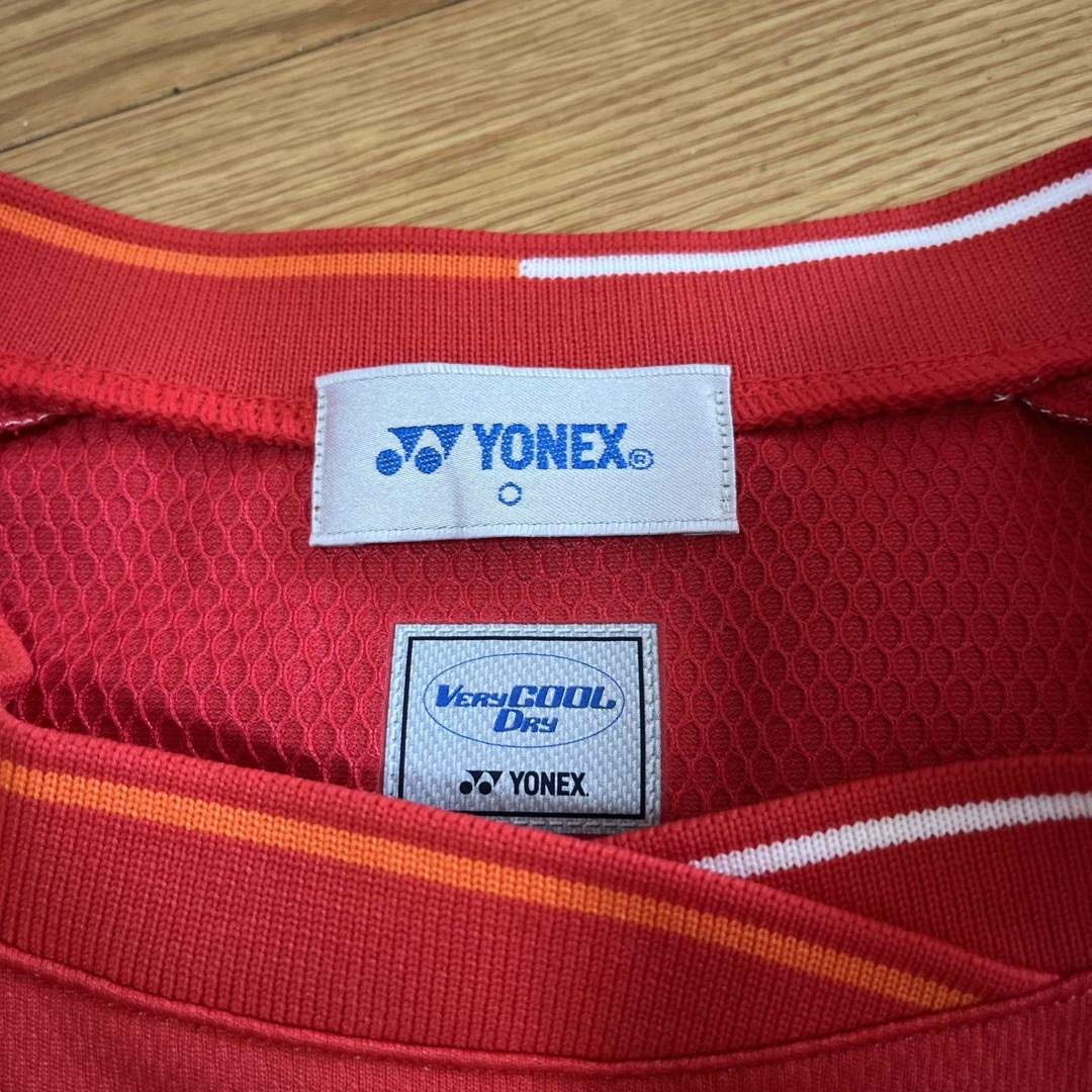 YONEX(ヨネックス)のYONEX ゲームシャツ　赤　レディースO スポーツ/アウトドアのテニス(ウェア)の商品写真