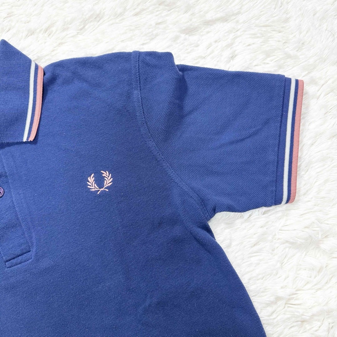 【英国製】FRED PERRY ポロシャツ　ブルー　リンガーネック　サイズ36 メンズのトップス(ポロシャツ)の商品写真