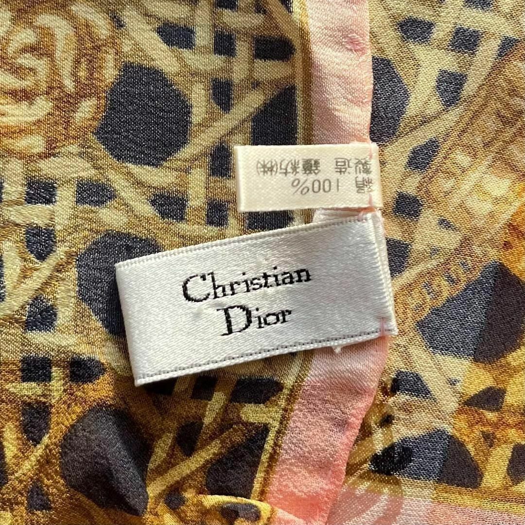 Christian Dior(クリスチャンディオール)のクリスチャンディオール　シルクスカーフ　ピンク　チェーン レディースのファッション小物(バンダナ/スカーフ)の商品写真