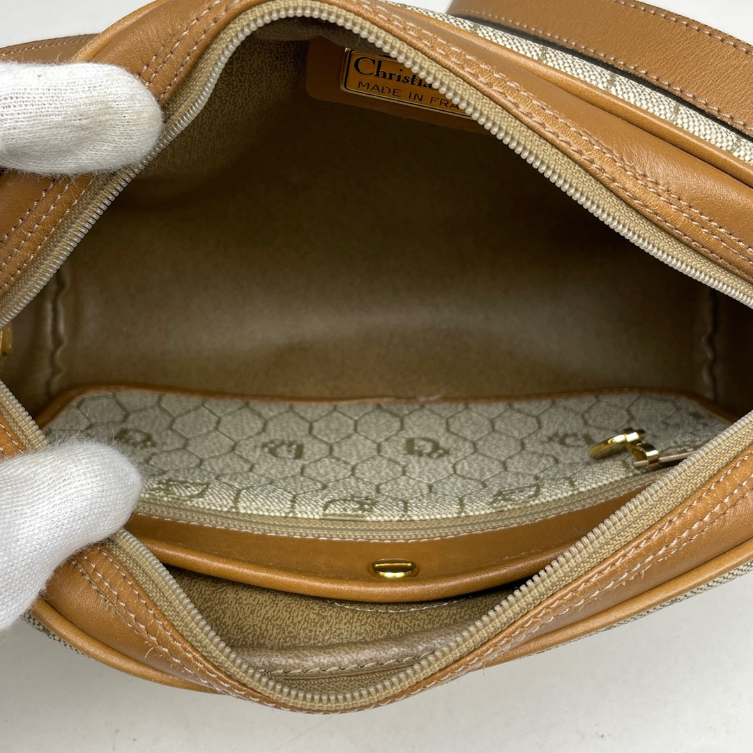 Christian Dior(クリスチャンディオール)のクリスチャンディオール ハニカム柄 ショルダーバッグ レディース 【中古】 レディースのバッグ(ショルダーバッグ)の商品写真