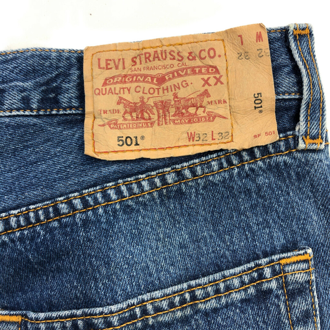 Levi's(リーバイス)のLevi's リーバイス 501 デニムパンツ ライトブルー (メンズ W32 L32) 中古 古着 Q6922 メンズのパンツ(デニム/ジーンズ)の商品写真