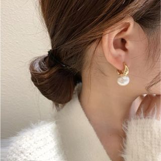 【送料無料】　ゴールド　パールピアス　アクセント　上品　キャッチレス　ゴールド(ピアス)