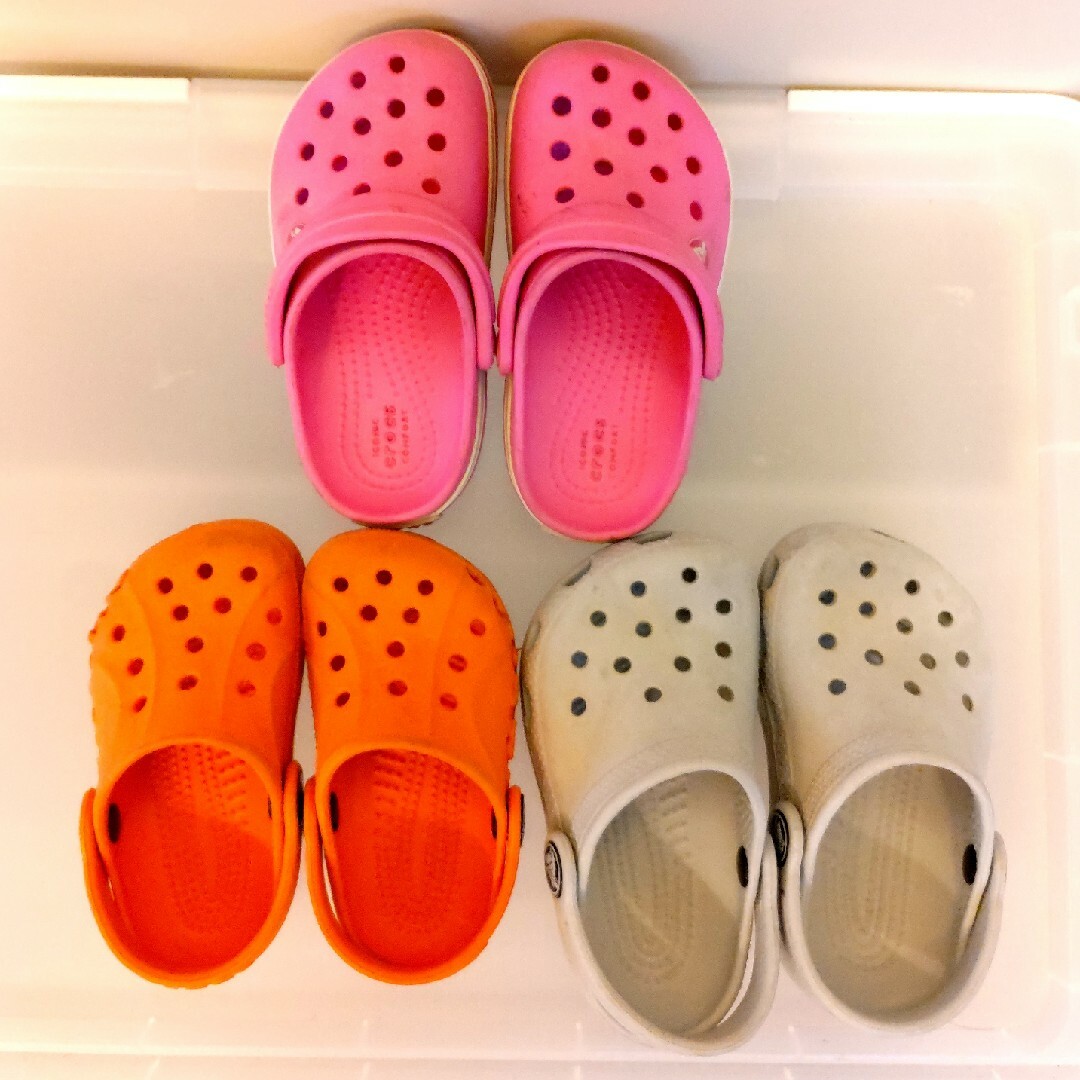 crocs(クロックス)のクロックス　サンダル　子供用　3足セット キッズ/ベビー/マタニティのベビー靴/シューズ(~14cm)(サンダル)の商品写真
