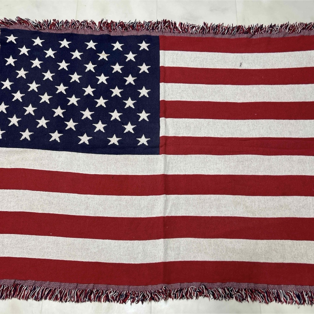 VINTAGE(ヴィンテージ)のアメリカ　国旗　マルチカバー　ソファーカバー　ヴィンテージラグ　95x125 インテリア/住まい/日用品のラグ/カーペット/マット(ラグ)の商品写真