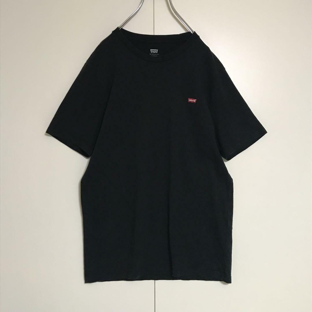 Levi's(リーバイス)の【定番】リーバイス　ワッペンロゴ入りTシャツ　ブラック　スタンダード　H894 メンズのトップス(Tシャツ/カットソー(半袖/袖なし))の商品写真