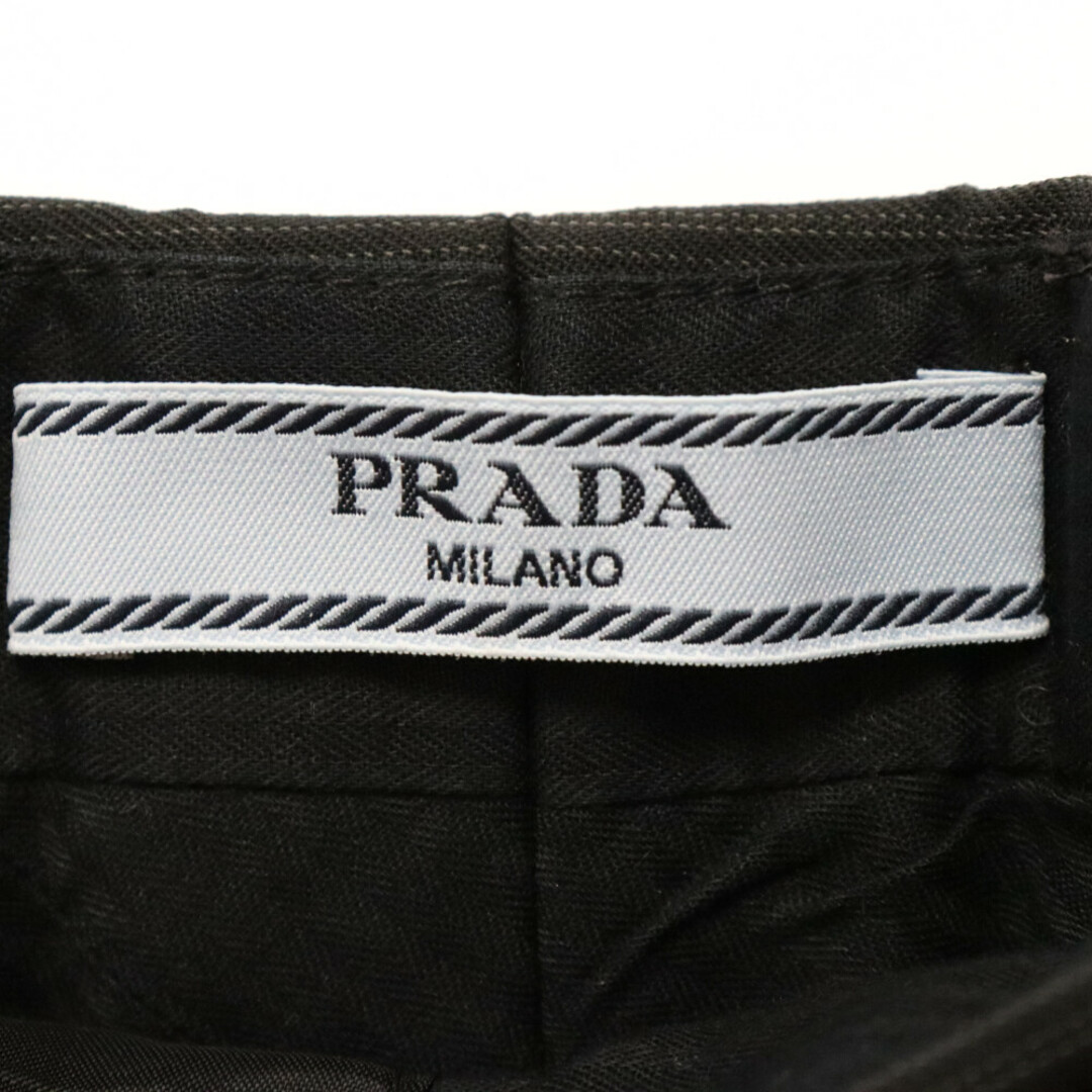 PRADA(プラダ)のPRADA プラダ ブーツカットスラックス パンツ ブラック P2460G メンズのパンツ(その他)の商品写真