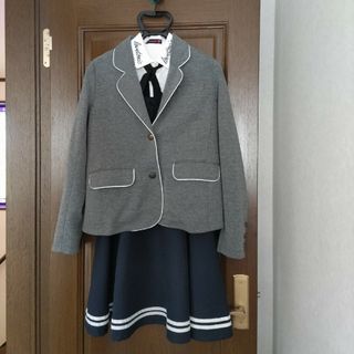 ラブトキシック　卒服