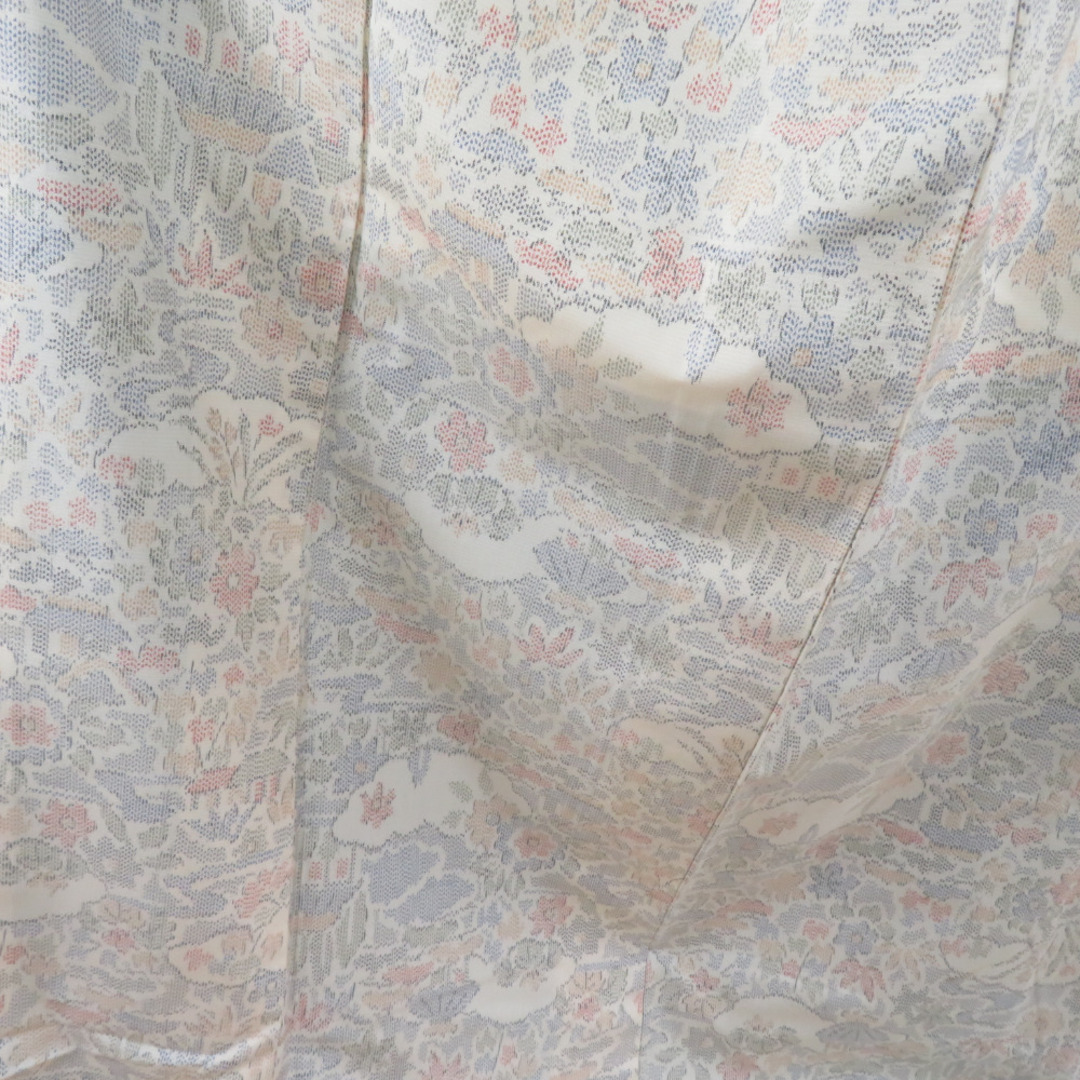 紬 着物 建物に草花文様 白色 生成り色 袷 広衿 正絹 カジュアル着物 仕立て上がり 身丈162cm レディースの水着/浴衣(着物)の商品写真
