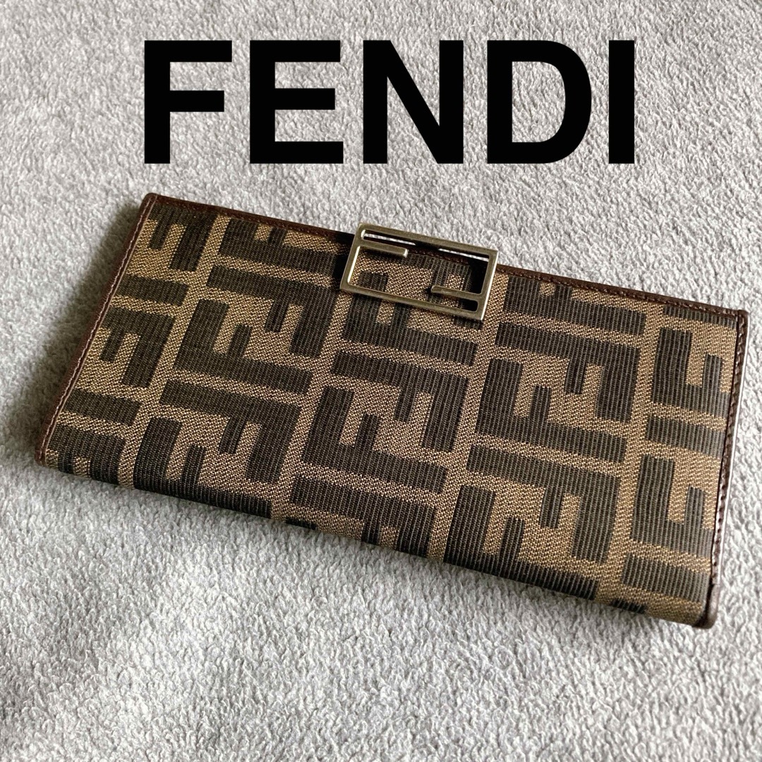 FENDI　フェンディ 長財布　ズッカ柄　2つ折り財布　ブラック/シルバーよろしくお願い致します