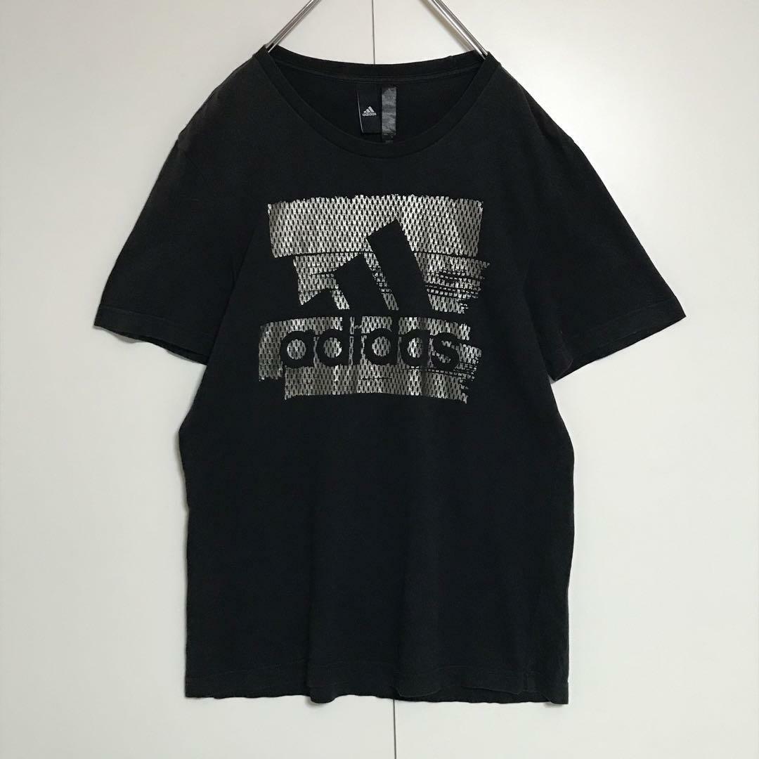 adidas(アディダス)の【メタルプリント】アディダス　センターロゴ入りTシャツ ブラック　H893 メンズのトップス(Tシャツ/カットソー(半袖/袖なし))の商品写真