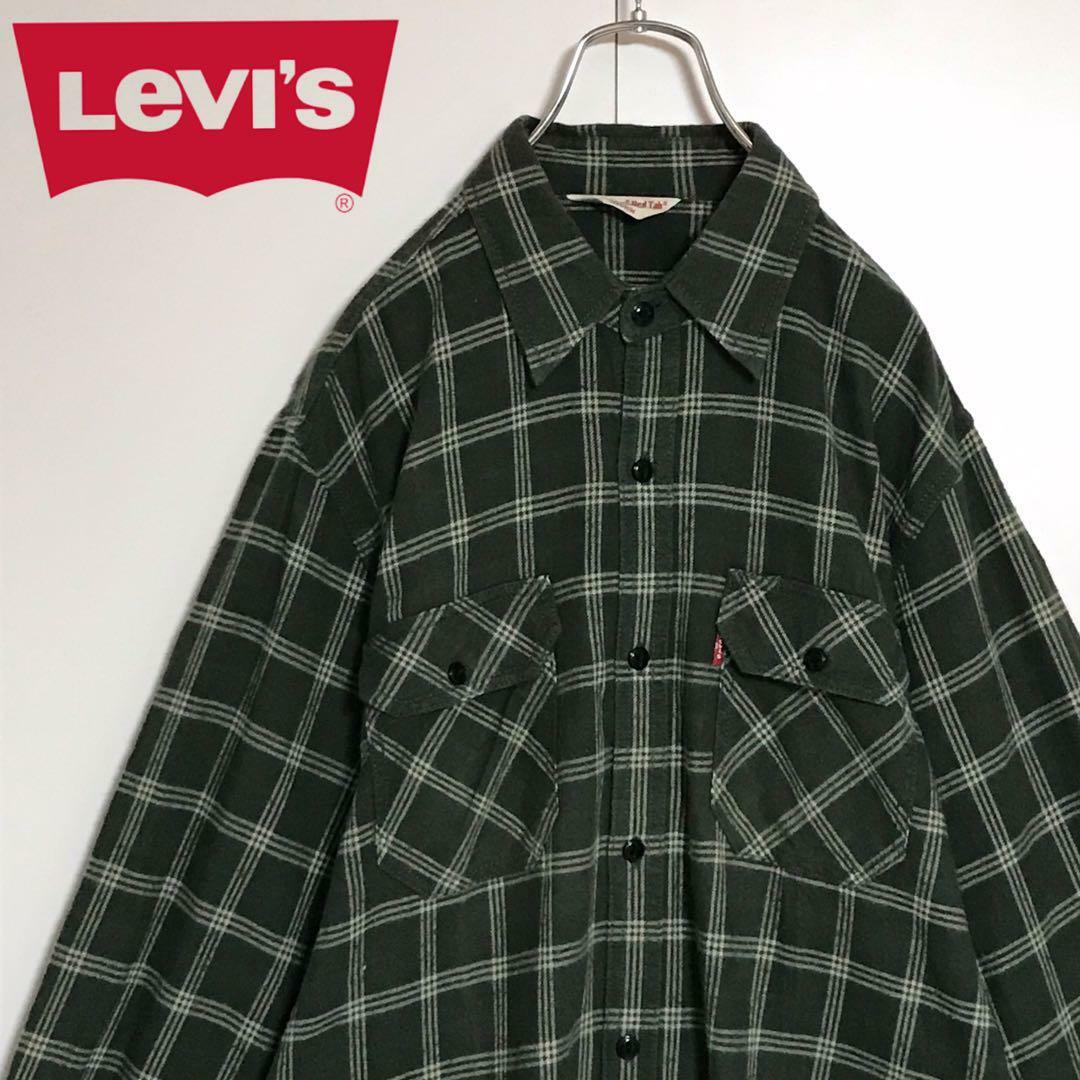 Levi's(リーバイス)の【人気グリーン】リーバイスレッドタブ　タグロゴ付き長袖チェックシャツ　K676 メンズのトップス(シャツ)の商品写真