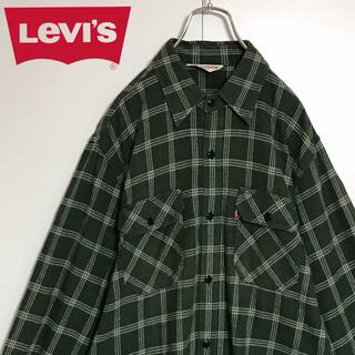 Levi's - 【人気グリーン】リーバイスレッドタブ　タグロゴ付き長袖チェックシャツ　K676