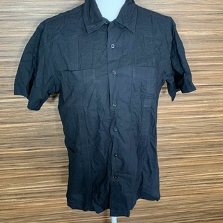 ゲス(GUESS)のゲス ヴィンテージ ビンテージ シャツ Mサイズ 黒 ブラック 半袖(シャツ)