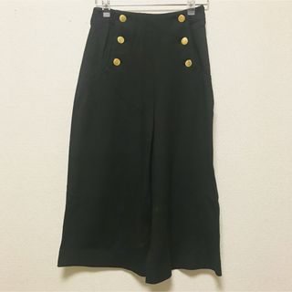 マウジー(moussy)のmoussy マウジー　黒　ブラック　金ボタン　シンプル　ワイドパンツ(ワークパンツ/カーゴパンツ)