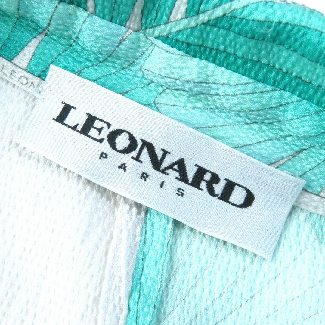 LEONARD(レオナール)の極美品△LEONARD レオナール シルク96% ベルト付き リーフ 総柄 ロング シャツワンピース グリーン ライトグレー系 42 イタリア製 正規品 レディース レディースのワンピース(ロングワンピース/マキシワンピース)の商品写真