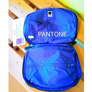 新品★PANTONE★フック付きトラベルポーチ(ポーチ)