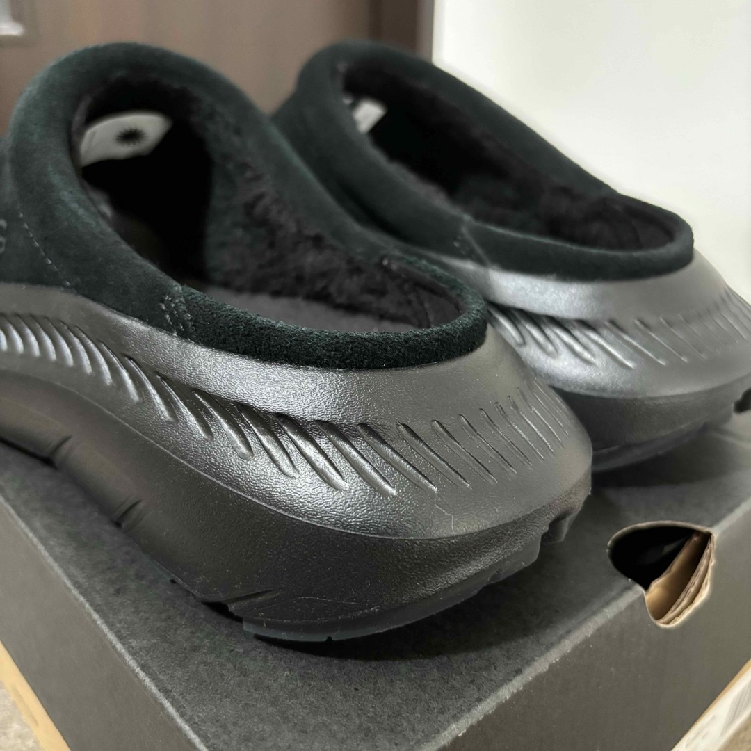 UGG(アグ)の大人気完売 希少カラー 男女兼用UGG M CA805 V2 SLIDE厚底 レディースの靴/シューズ(サンダル)の商品写真