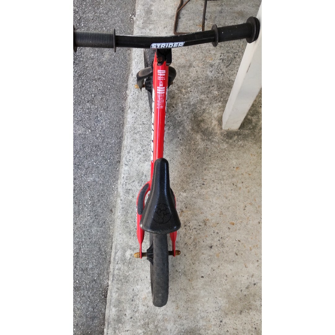 STRIDA(ストライダ)のストライダークラシックモデル 赤 キッズ/ベビー/マタニティの外出/移動用品(自転車)の商品写真