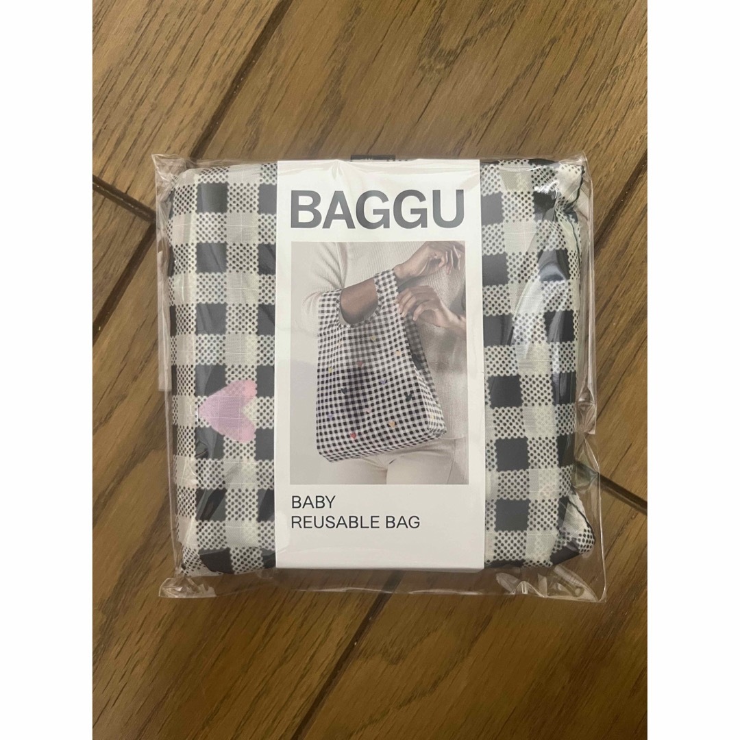 Baggu エコバッグ　babyサイズ　ギンガムハート レディースのバッグ(エコバッグ)の商品写真