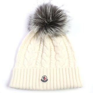 モンクレール(MONCLER)の極美品▼MONCLER モンクレール 2022年製 BERRETTO ウール カシミヤ ロゴワッペン シルバーフォックスファー付き ビーニー 帽子 ニットキャップ オフホワイト 正規品 レディース(ニット帽/ビーニー)