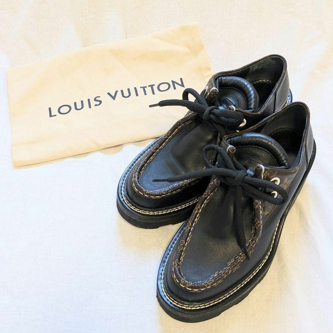 LOUIS VUITTON(ルイヴィトン)のルイヴィトン  革 靴 レザー レースアップ  モノグラム 37.5 レディースの靴/シューズ(ローファー/革靴)の商品写真