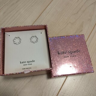 kate spade new york - 新品　未使用　ケイト・スペード　花　ピアス