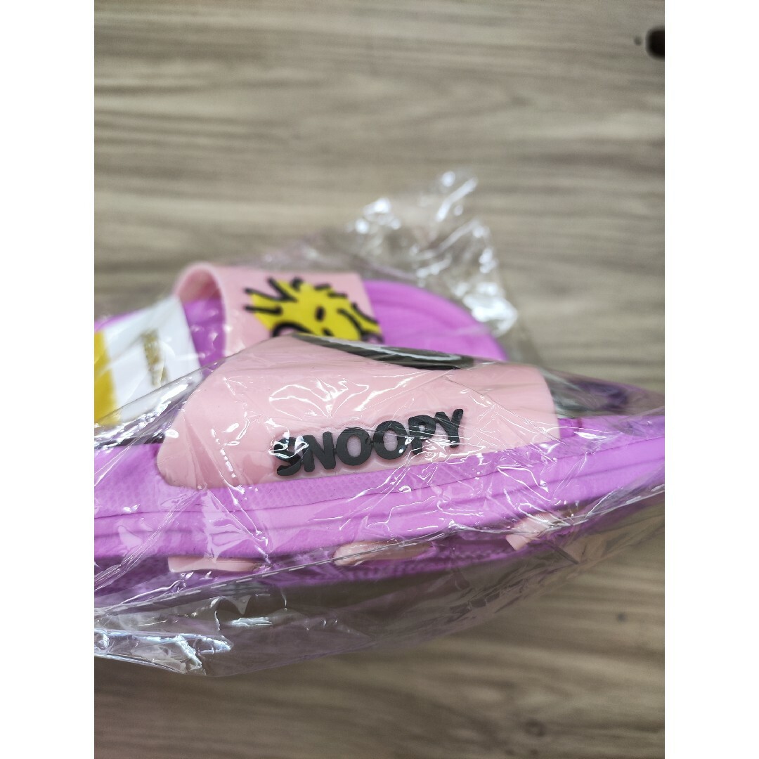 SNOOPY(スヌーピー)の婦人スヌーピーダイカットサンダル 24cm#シャワーサンダル#レディーススリッパ レディースの靴/シューズ(サンダル)の商品写真
