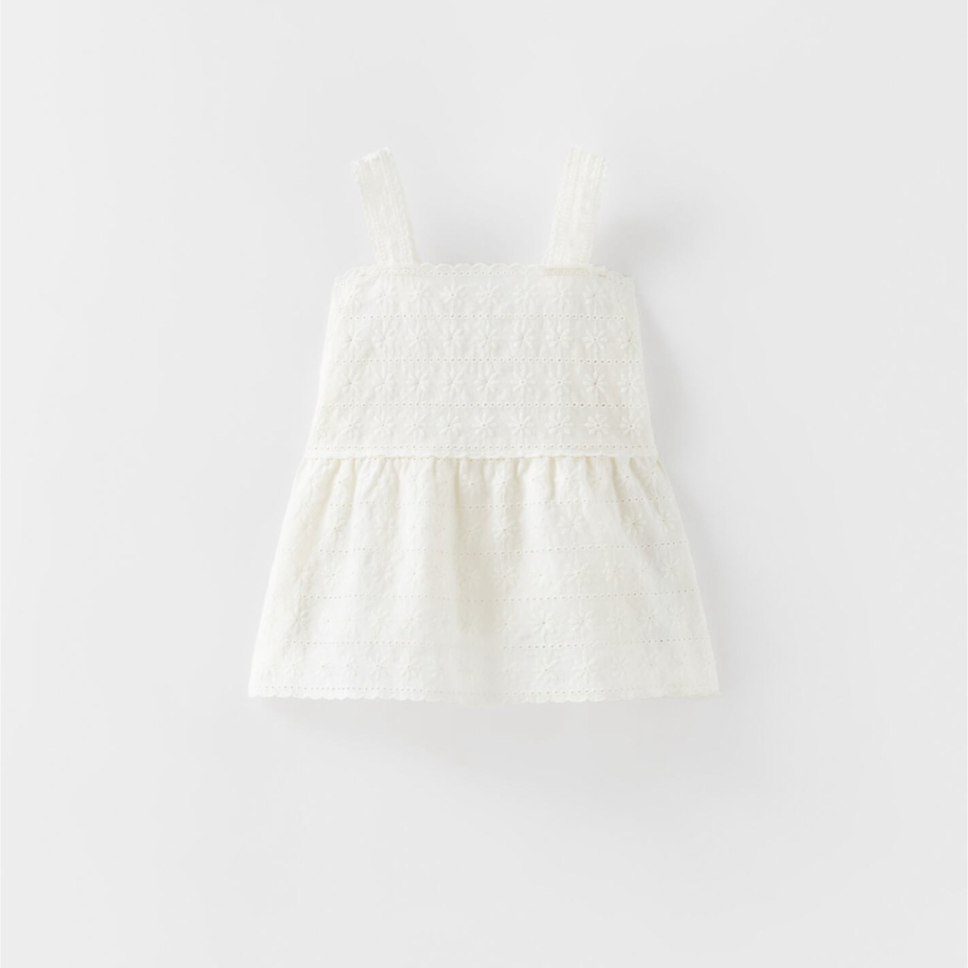 ZARA KIDS(ザラキッズ)のZARAkids 刺繍入りトップス キッズ/ベビー/マタニティのキッズ服女の子用(90cm~)(Tシャツ/カットソー)の商品写真