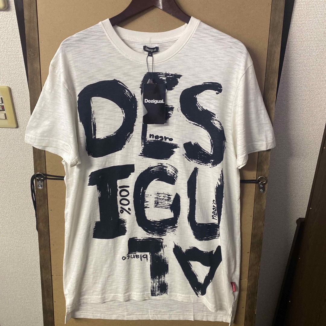 DESIGUAL(デシグアル)の【新品】Desigual 手書き風 プリント Tシャツ Mサイズ メンズのトップス(Tシャツ/カットソー(半袖/袖なし))の商品写真