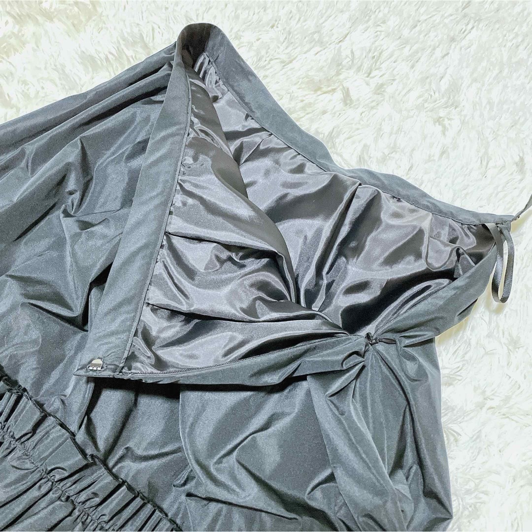 Whim Gazette(ウィムガゼット)のWhim Gazette タフタティアードスカート　黒　Freeサイズ レディースのスカート(ロングスカート)の商品写真