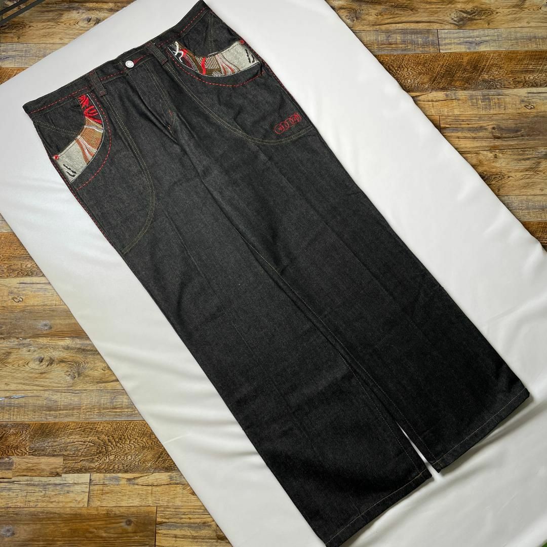 COOGI(クージー)のクージーブラックデニムジーンズ極太w38刺繍黒ストリートy2k古着b系ジーパン メンズのパンツ(デニム/ジーンズ)の商品写真