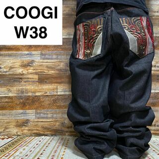 クージー(COOGI)のクージーブラックデニムジーンズ極太w38刺繍黒ストリートy2k古着b系ジーパン(デニム/ジーンズ)