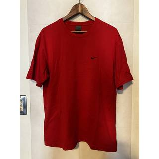 ナイキ(NIKE)のナイキ Tシャツ 赤 スウッシュ(Tシャツ/カットソー(半袖/袖なし))