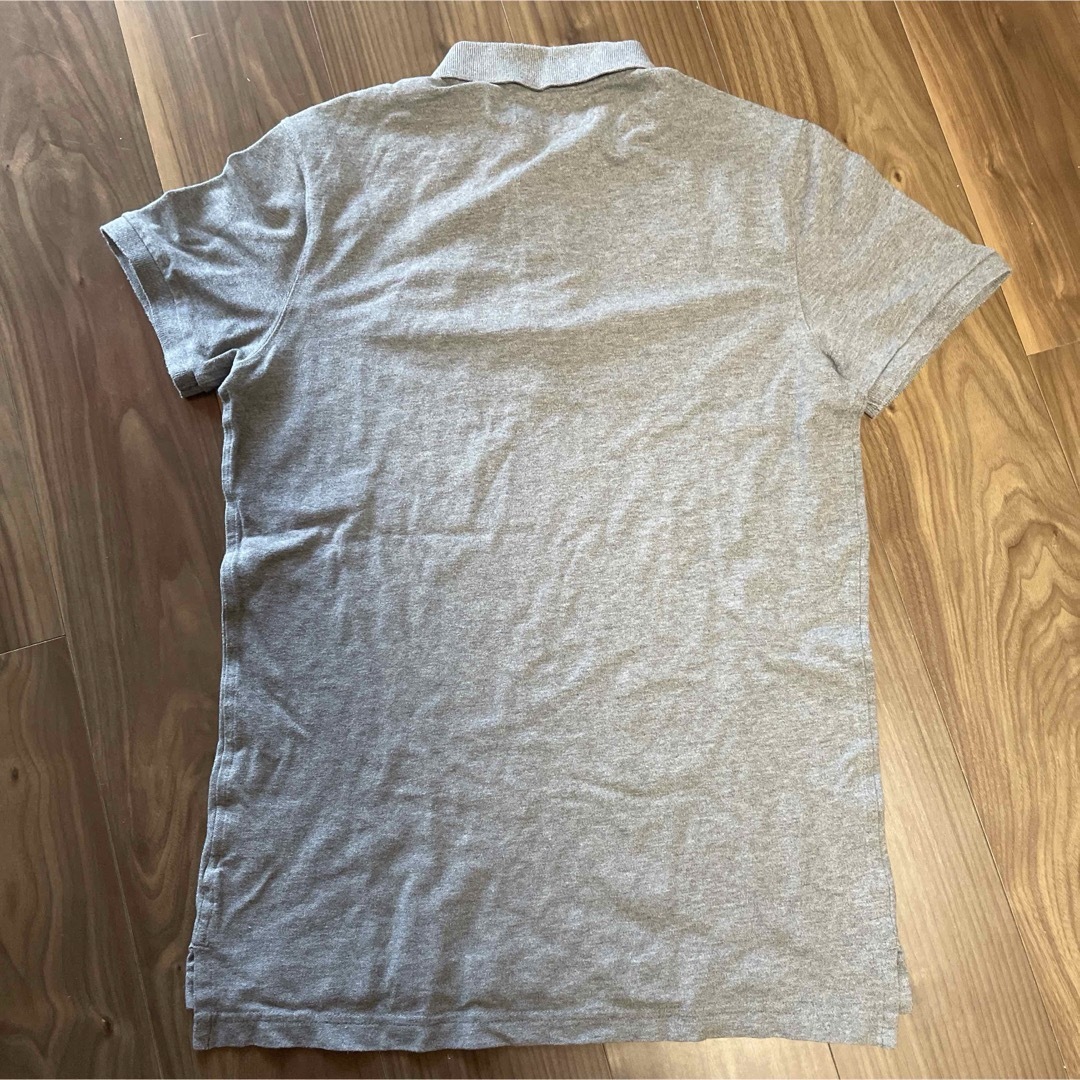 Abercrombie&Fitch(アバクロンビーアンドフィッチ)の美品　アバクロ　Abercrombie&Fitch ポロシャツ　グレー　 メンズのトップス(ポロシャツ)の商品写真