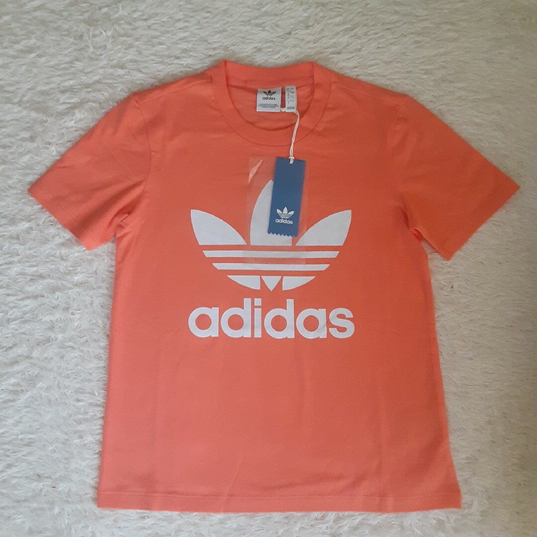 adidas(アディダス)のadidas　originals  (W)　　トレフォイル　半袖　Tシャツ レディースのトップス(Tシャツ(半袖/袖なし))の商品写真