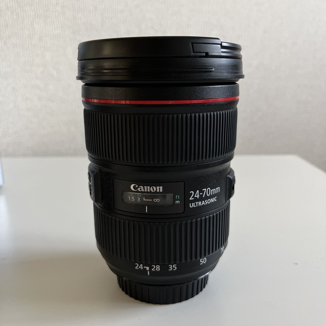 Canon(キヤノン)のCanon EF24-70mm F2.8L II USM　 スマホ/家電/カメラのカメラ(デジタル一眼)の商品写真