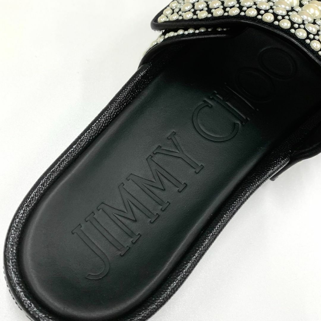 JIMMY CHOO(ジミーチュウ)の8973 未使用 ジミーチュウ キャンバス パール フラットサンダル レディースの靴/シューズ(サンダル)の商品写真