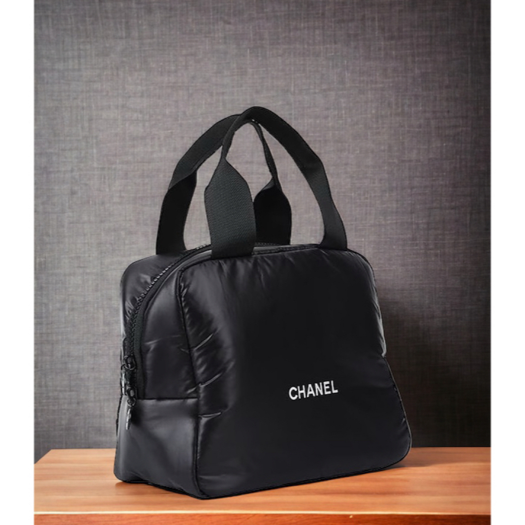 CHANEL(シャネル)のCHANELノベルティ　トートバッグ　ブラック　ポーチ レディースのバッグ(トートバッグ)の商品写真