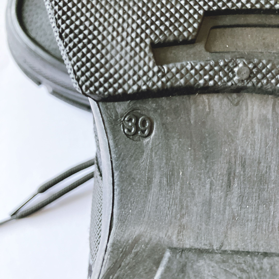 アウトドア 黒 迷彩 スニーカー シューズ 24.5 遠足 防撥水 軽量 39 メンズの靴/シューズ(スニーカー)の商品写真
